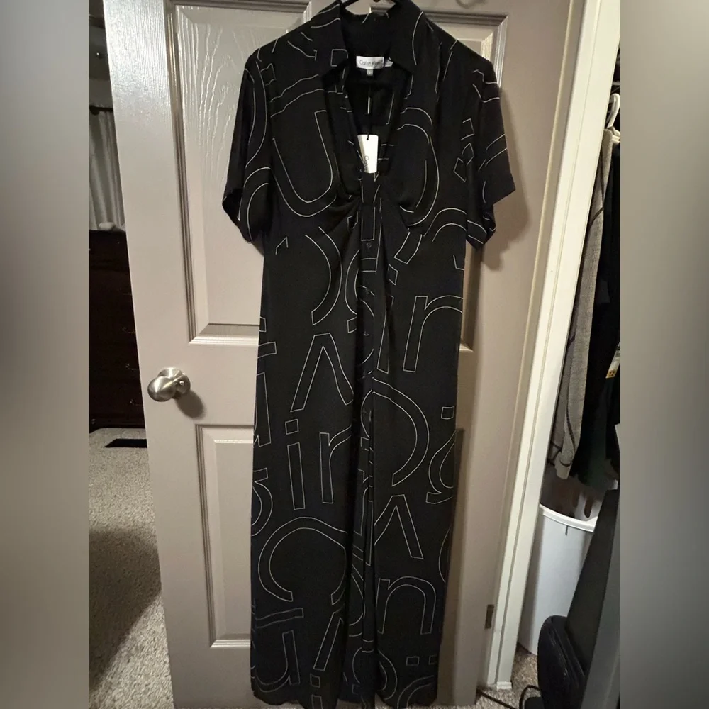 Calvin Klein Dress - Like-New Condition - Picture 2 of 4